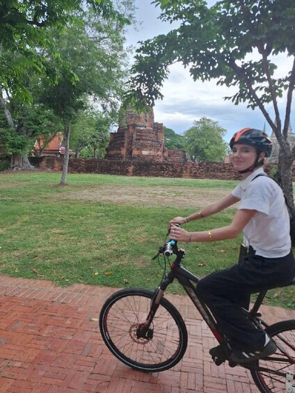 Picture 24 for Activity Ayutthaya: Colorful of Ayutthaya bicycle tour>Slow ride