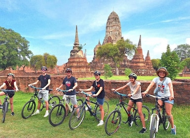 Ayutthaya: Colorful of Ayutthaya bicycle tour>Slow ride