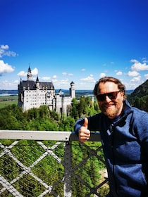 Munich: Private Neuschwanstein & Linderhof Castle Day Trip
