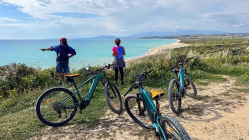 Scala dei Turchi, villages, and street food: a Sicilian e-bike adventure!