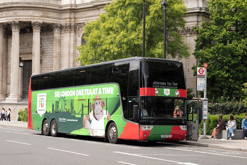 Afternoon Tea Sightseeing Tour with PG Tips