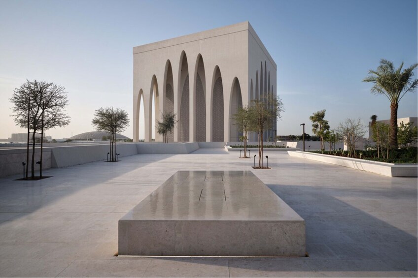 Visit of Abu Dhabi Mosque with Abrahamic House and Louvre Museum