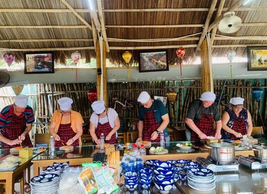 From Hoi An: Market Tour, Basket Boat Ride and Cooking Class