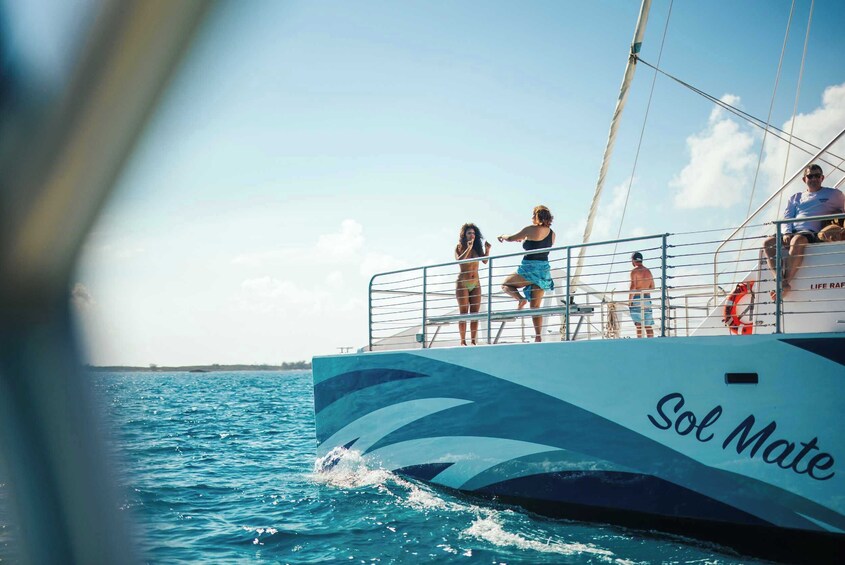 Reggae Catamaran Cruise and Nassau Beach Break