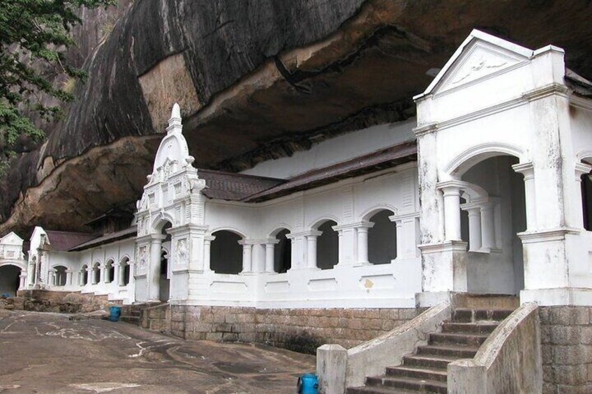 Dambulla Cave Temple