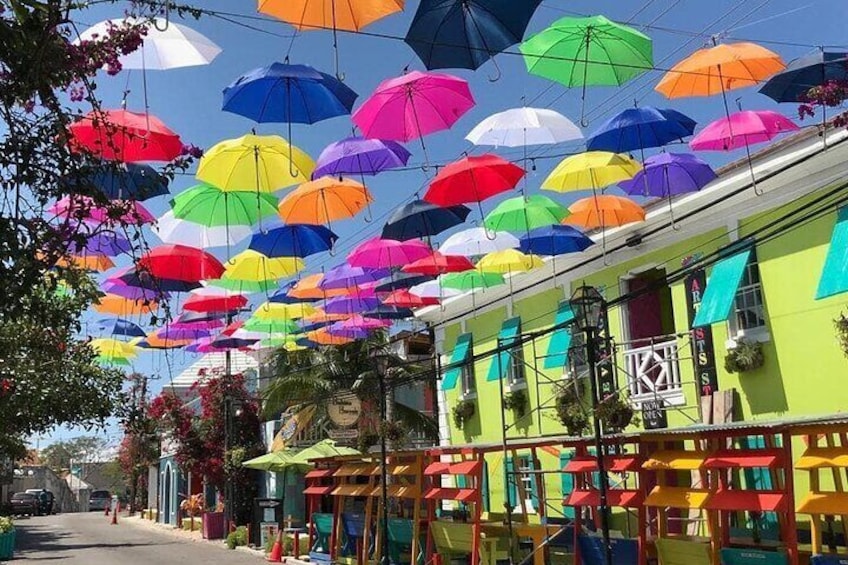 Island Stroll in historic Nassau