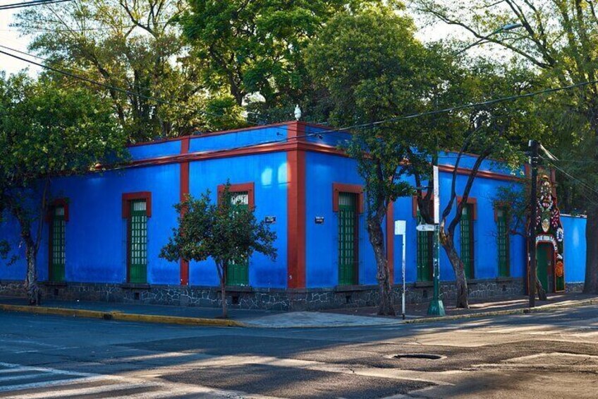 Xochimilco and Coyoacan and Frida Kahlo Museum optional
