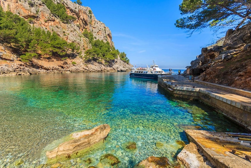 Picture 2 for Activity Mallorca: Island Tour with Boat, Train, and Hotel Transfer