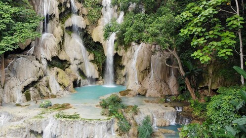 Luang Prabang: Cruise to Pak Ou Caves & Kuang Si Waterfalls