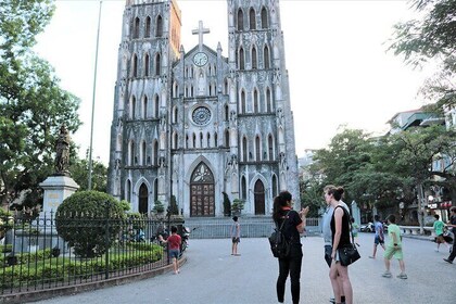 Amazing Hanoi Morning food tour and Coffee Class