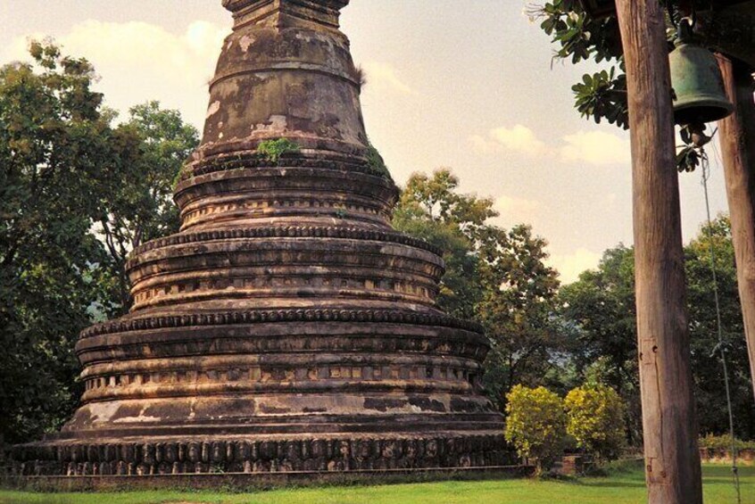 Private Guided Saturday Night Market Walking Tour in Chiang Mai