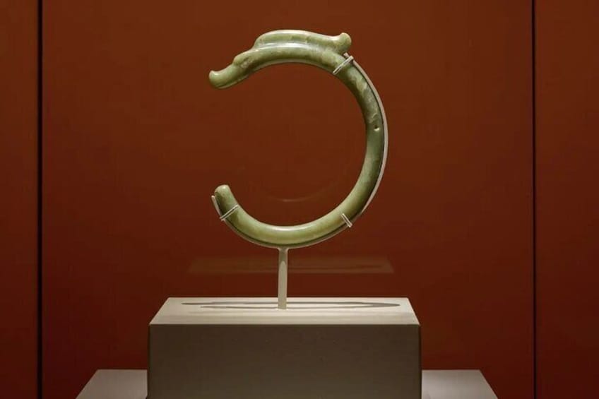 Dragon, Mid to late Hongshan culture (6,000–5,000 BP) The Palace Museum