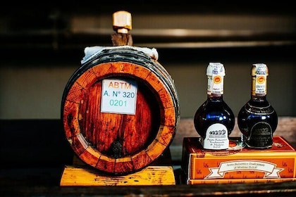 Balsamic Vinegar Barrel Tour and Tasting in Modena