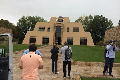 Guided Tour in Catena Zapata with 2 Wineries