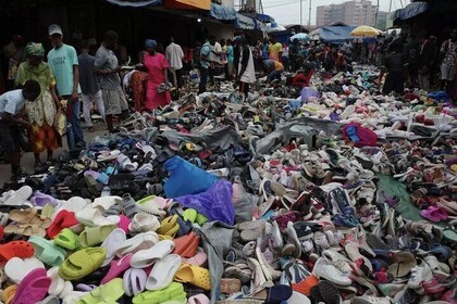 Biggest Shipped Used Cloth Market in Accra Kantamanto