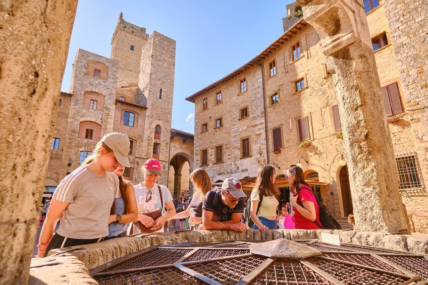 Siena, San Gimignano and Monteriggioni Tour from Florence