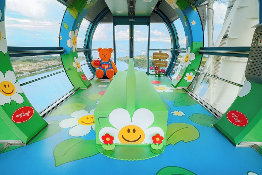 Wiggle Wiggle in the Sky at Singapore Flyer