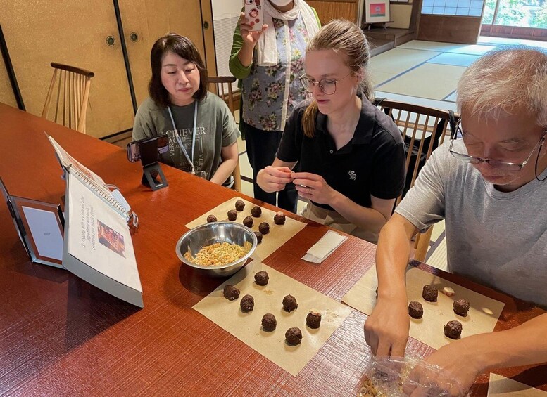 Nishio: Instant Miso Soup Making Experience
