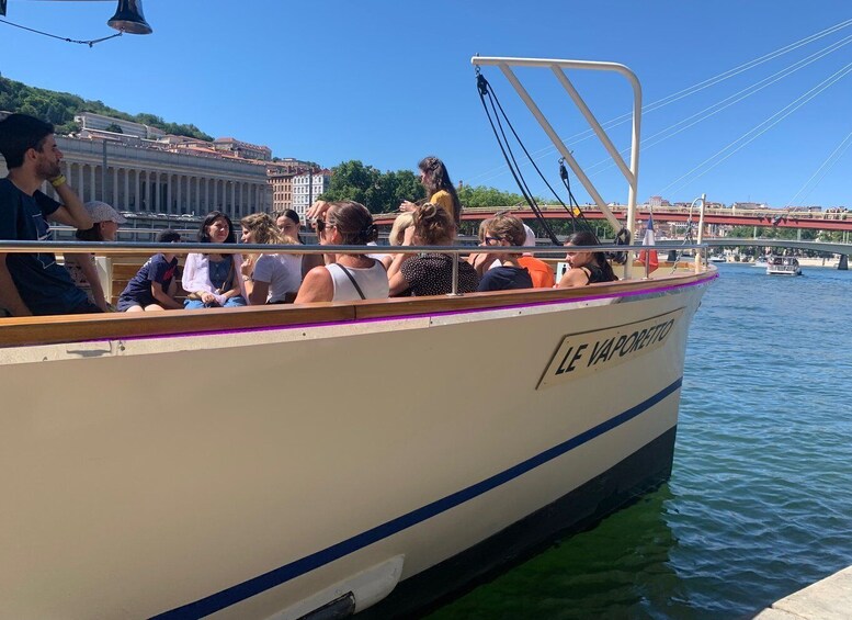 Picture 2 for Activity Lyon: 1h30 cruise in the heart of the city with audio guide