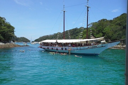 Angra dos Reis & Ilha Grande with Boat Tour and Lunch