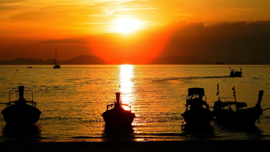 7 Islands Sunset Tour with BBQ Dinner and Night Snorkeling by Longtail Boat