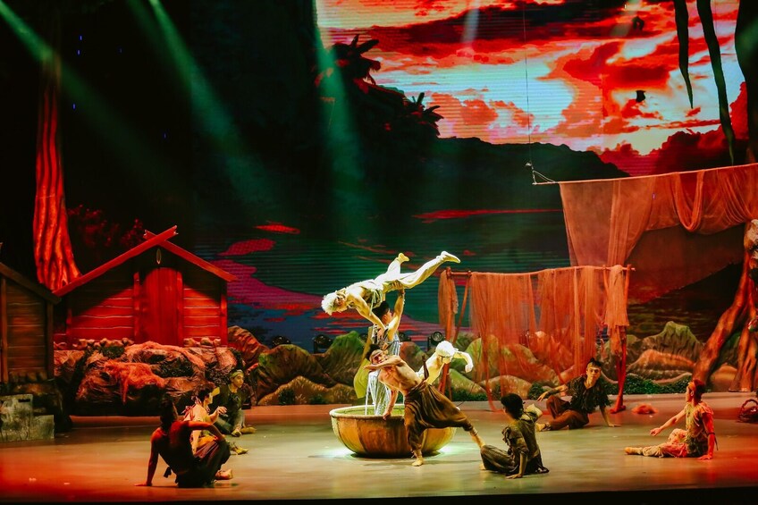 Vietnam: TIEN SA SHOW