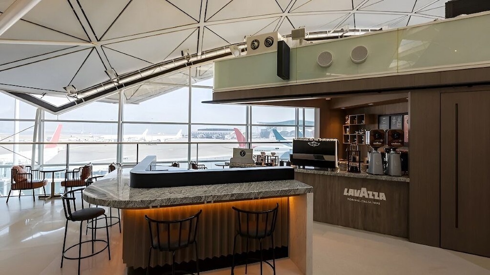 Plaza Premium Lounge - Hong Kong International Airport Terminal 1