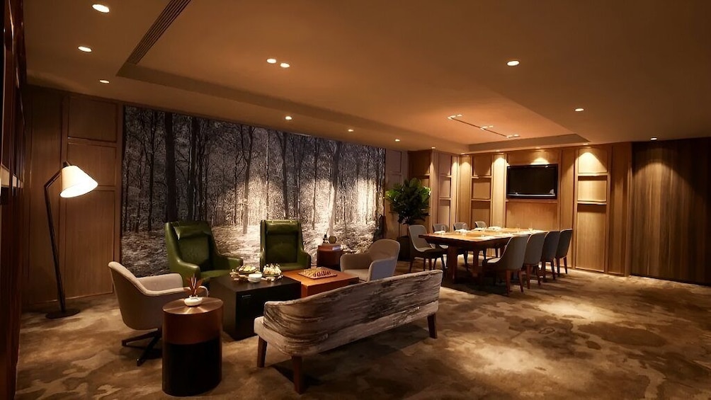 Plaza Premium Lounge - Hong Kong International Airport Terminal 1