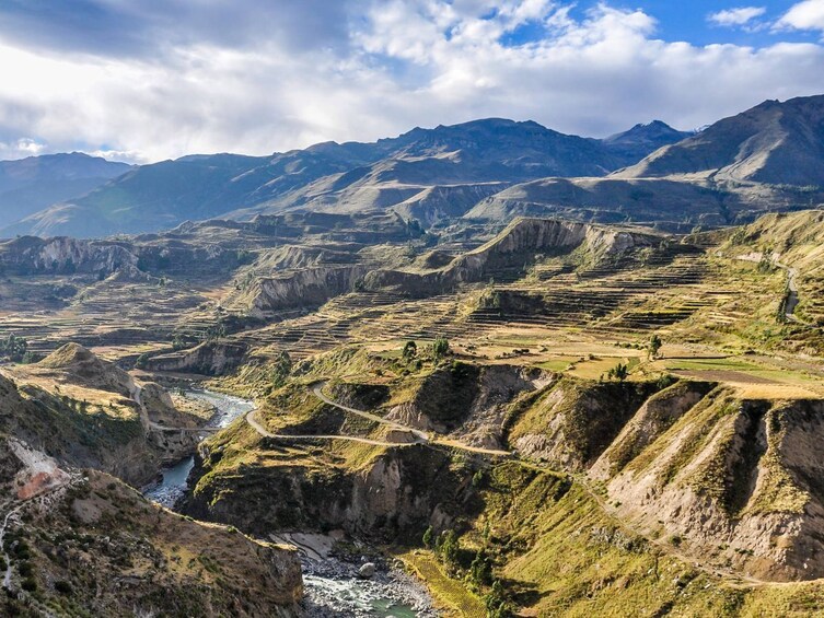 From Arequipa: Hiking Tour to Colca Canyon 2 days 1 night