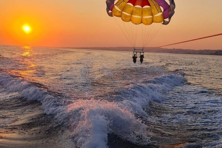 Ascending Parachuting in Salento private activity