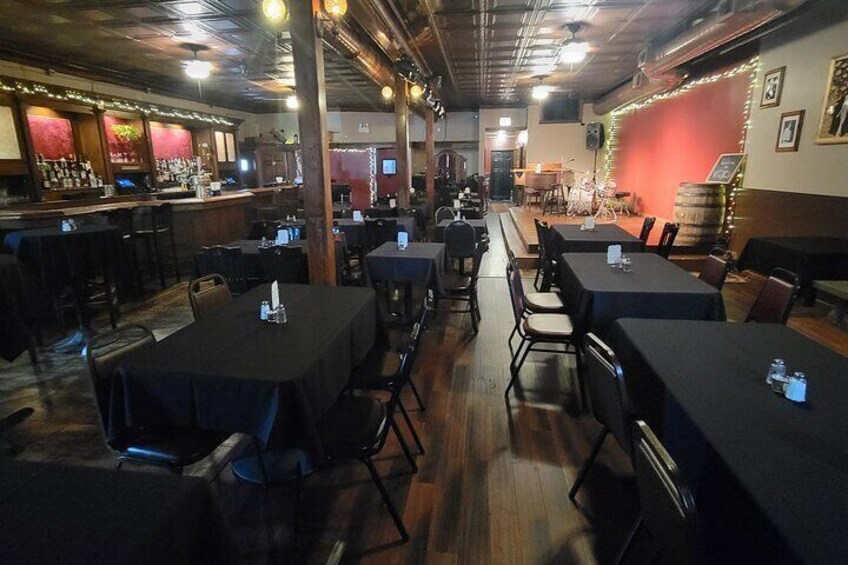 Vito's Vault Chicago finest dinner theatre speakeasy