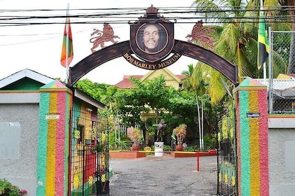 Jamaica Airport Transfers and Tours