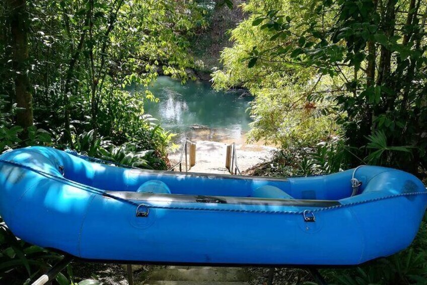 Safari Float by Raft Peñas Blancas River