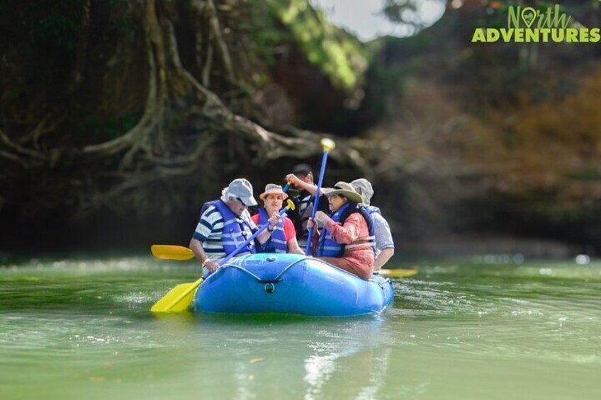 Safari Float by Raft Peñas Blancas River