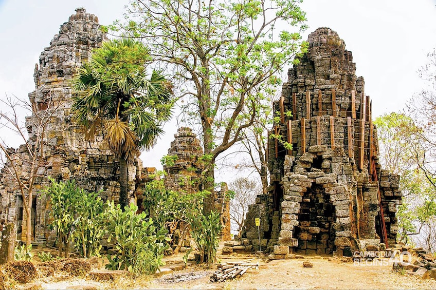 Grand Tour-Ek Phnom. Baset. Bamboo Train. Wat Banan. Phnom Sampov