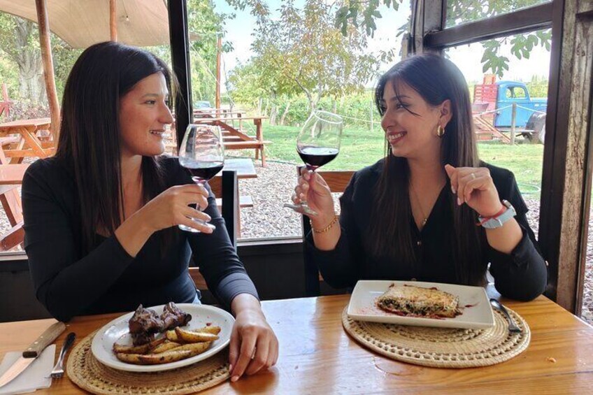 Mendoza Winery Tour with Olive Trees in Private Service