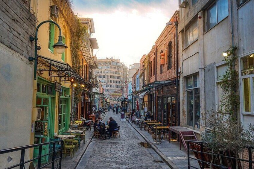 Thessaloniki by Night Private Custom Tour with a Local