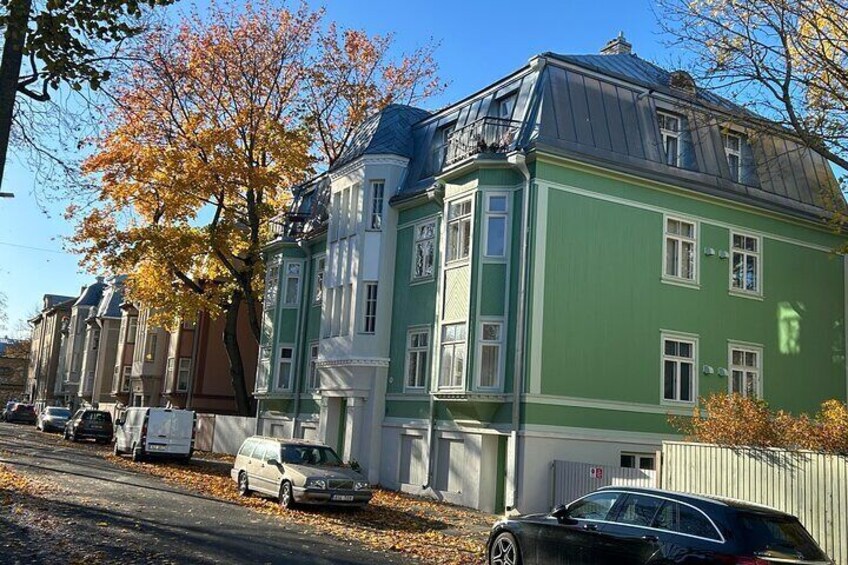 Tailored Walking Tour of Tallinn's Old Town and Kalamaja