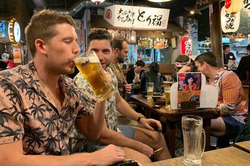 Kobe: Shinkaichi Evening Food Tour with Local Guide