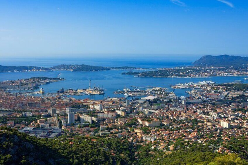 Best Intro to Toulon in 2 hours with a Local