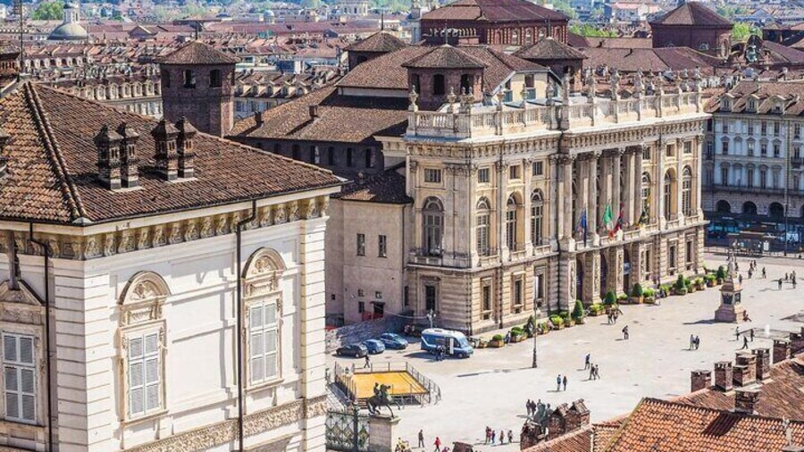 Best Intro to Turin in 2 hours with a Local