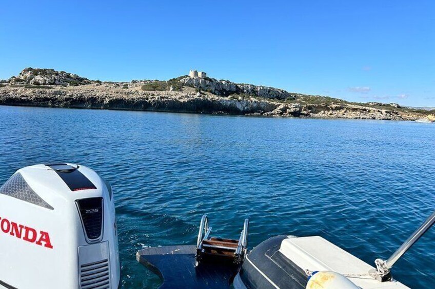 Noto: Private Boat half day to Plemmirio Aperitif and Snorkeling