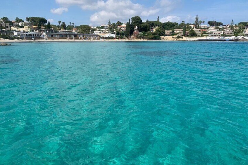 Noto: Private Boat half day to Plemmirio Aperitif and Snorkeling