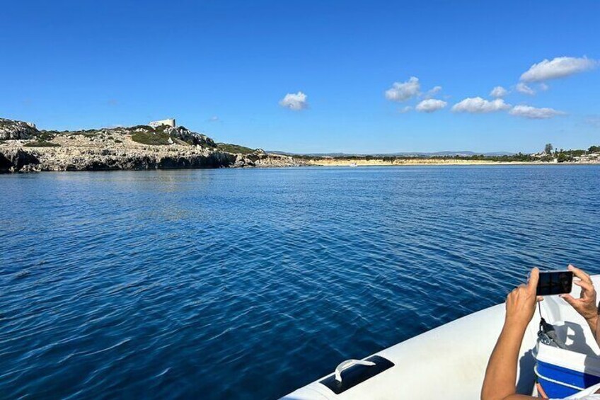 Noto: Private Boat half day to Plemmirio Aperitif and Snorkeling