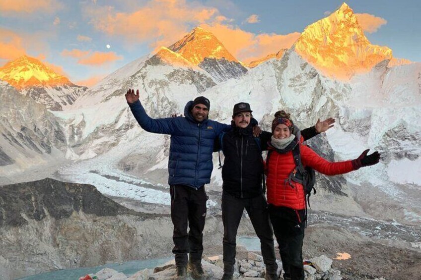 From Kathmandu: Everest Base Camp Helicopter Tour with landings