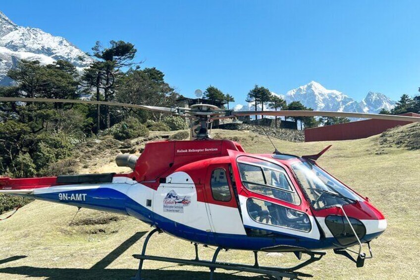 From Kathmandu: Everest Base Camp Helicopter Tour with landings