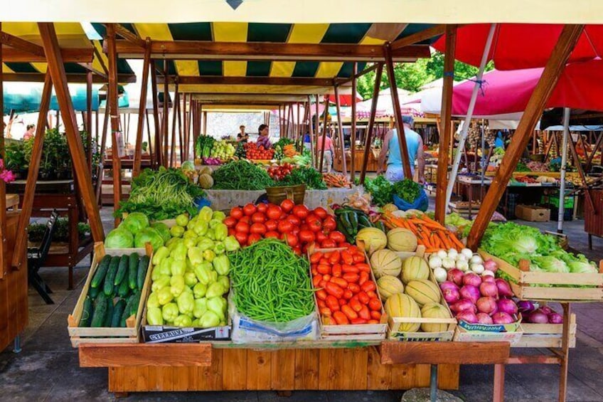 Explore Zadar Old Town & Local Market on a Guided Walking Tour