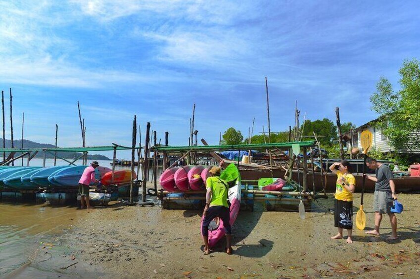 Kayak Ao Thalane Hidden Mangroves and Limestone Cliffs in Krabi 