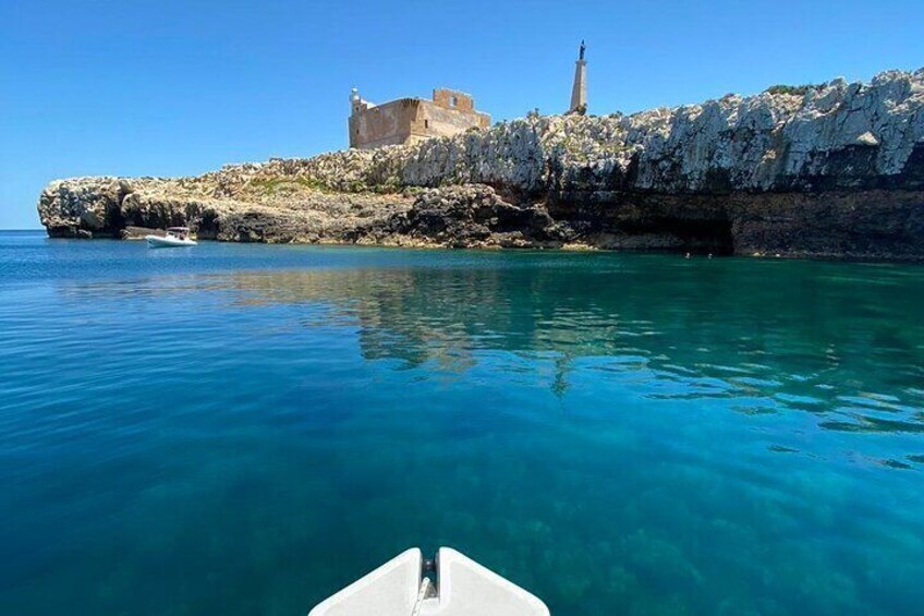 Marzamemi: Private boat tour to the Faraglioni of Punta Ciriga