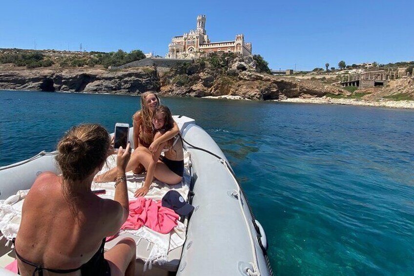 Marzamemi: Private boat tour to the Faraglioni of Punta Ciriga